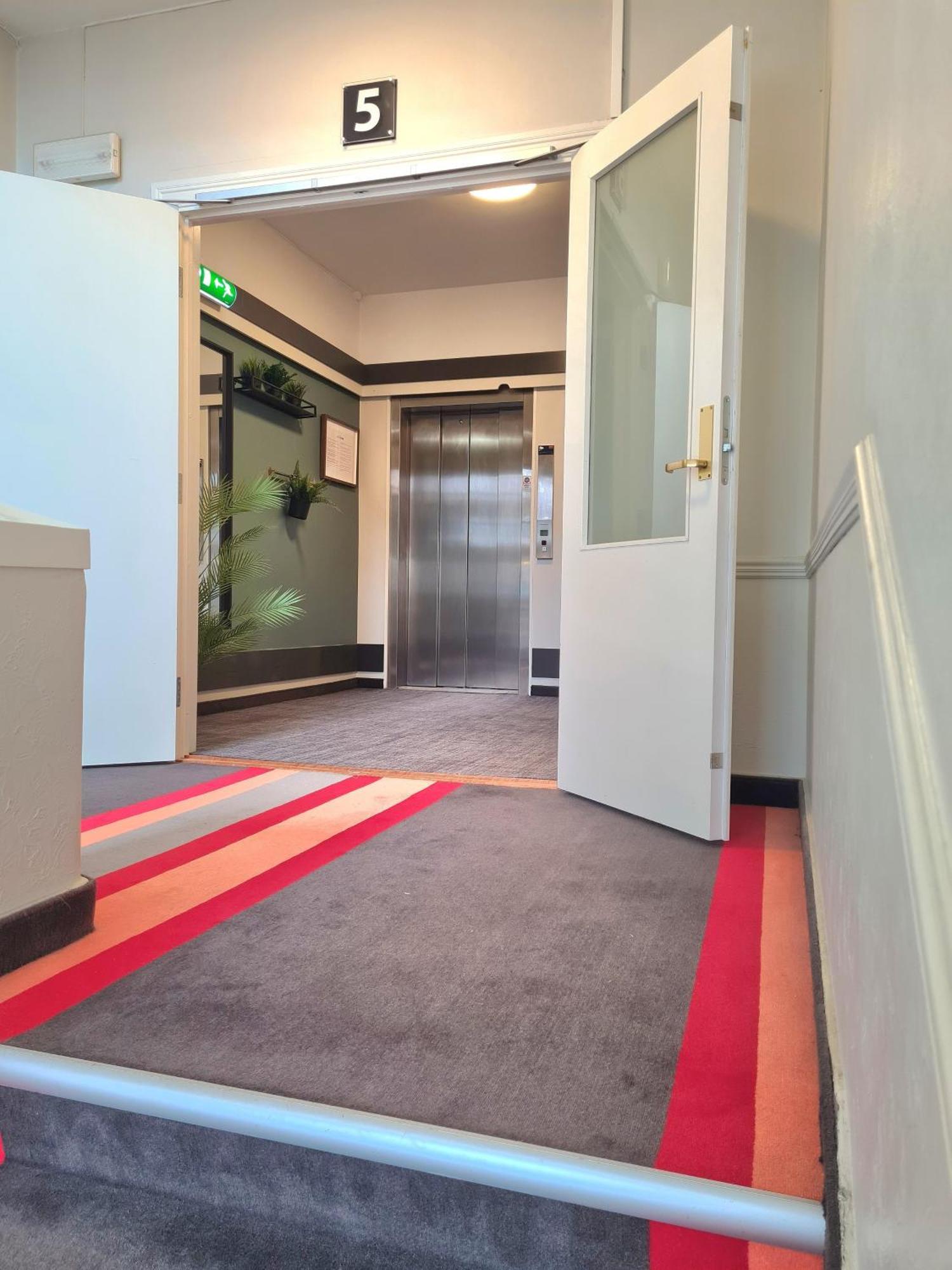 City Living Sentrum Hotel Тронхейм Экстерьер фото